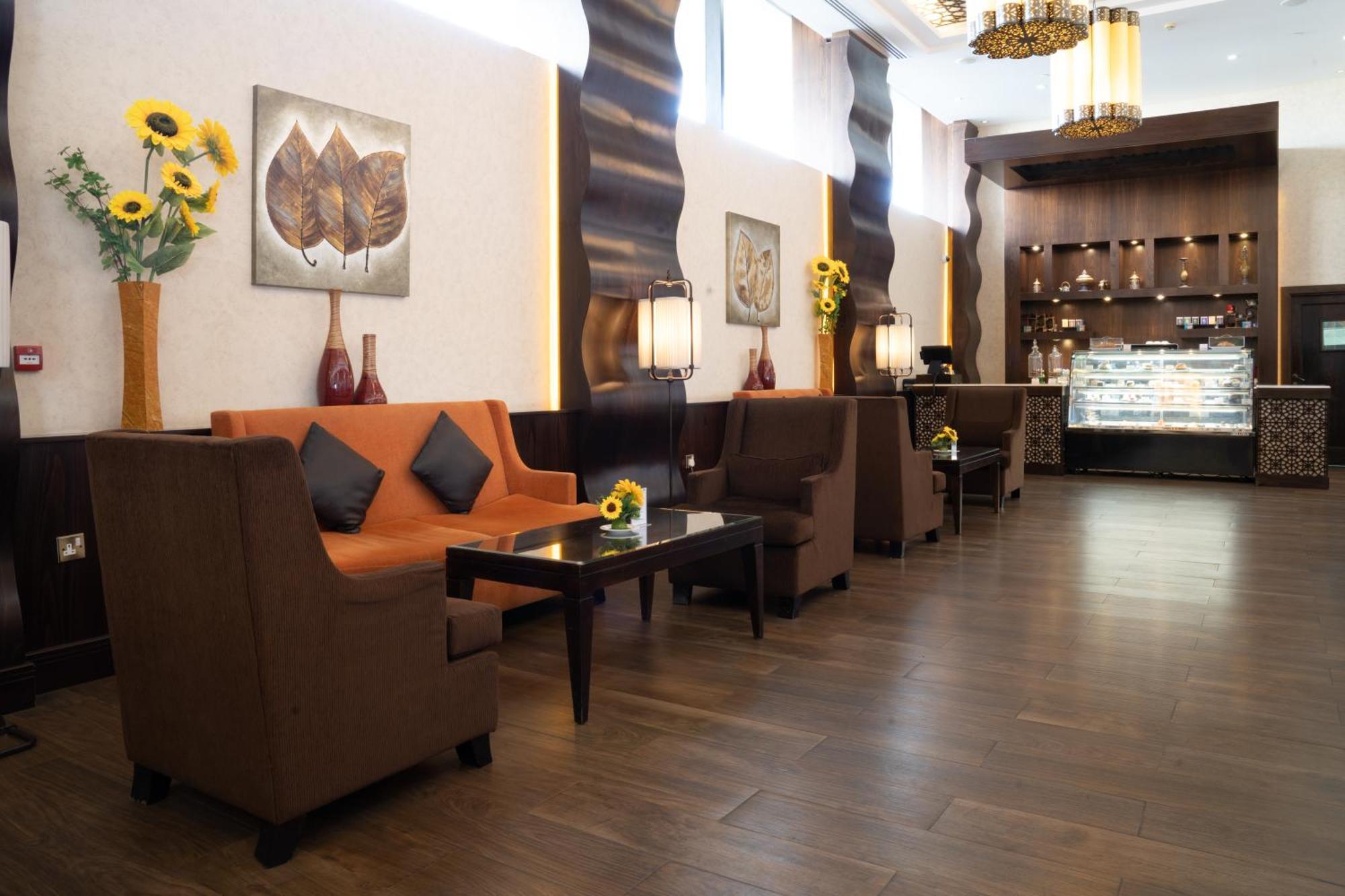 ดานัท อัล ไอน์ รีสอร์ท อัลอิน ภายนอก รูปภาพ The lobby of the hotel
