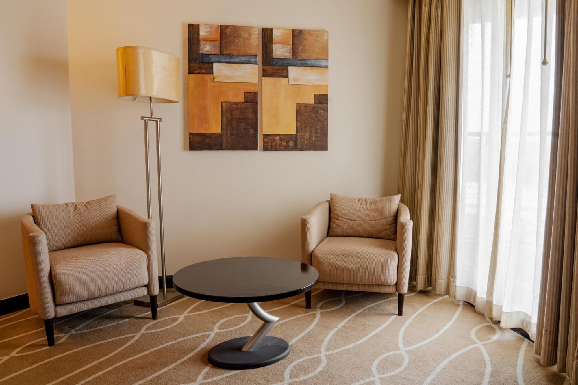ดานัท อัล ไอน์ รีสอร์ท อัลอิน ภายนอก รูปภาพ A room at the hotel