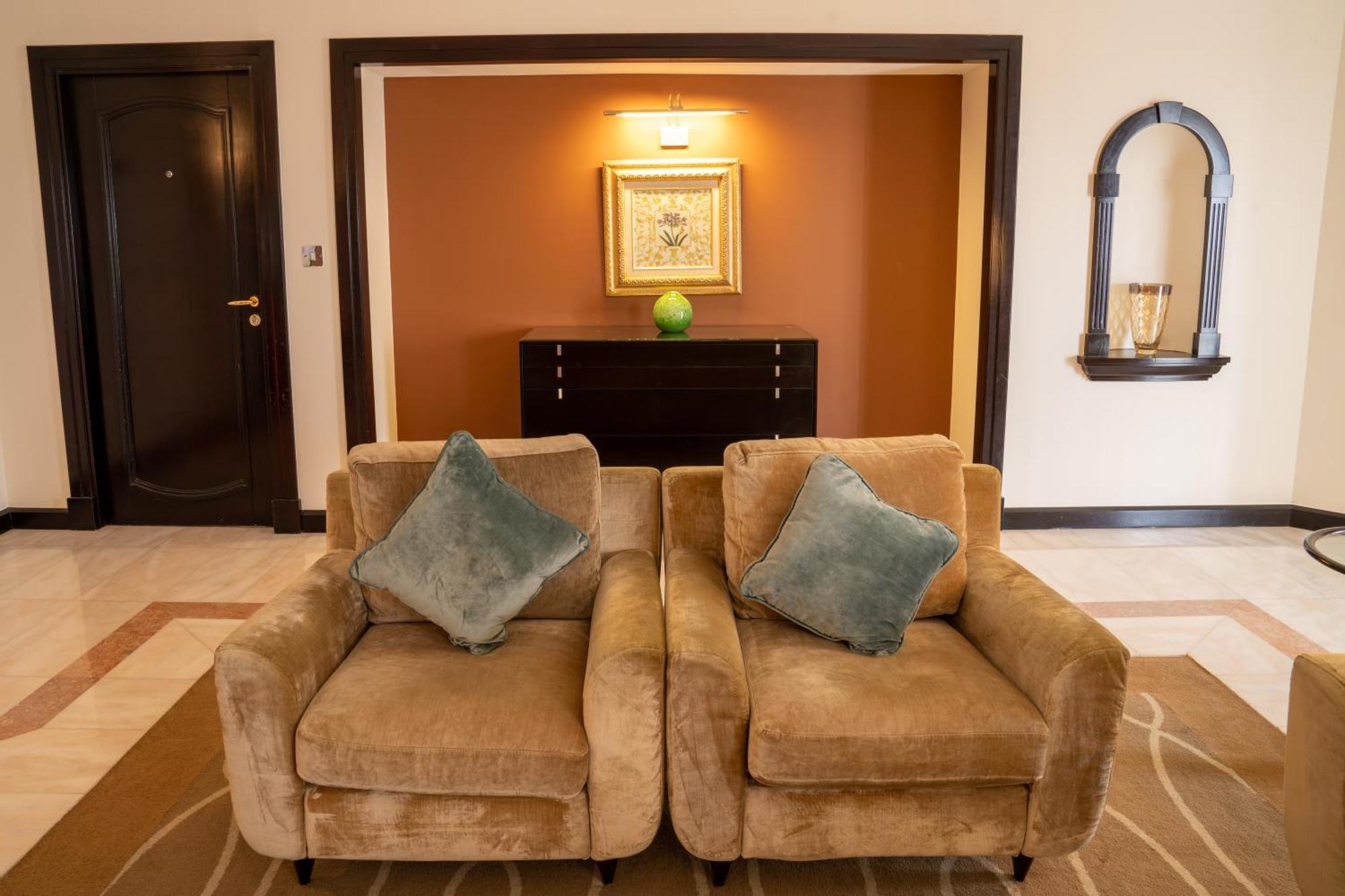 ดานัท อัล ไอน์ รีสอร์ท อัลอิน ภายนอก รูปภาพ A sofa