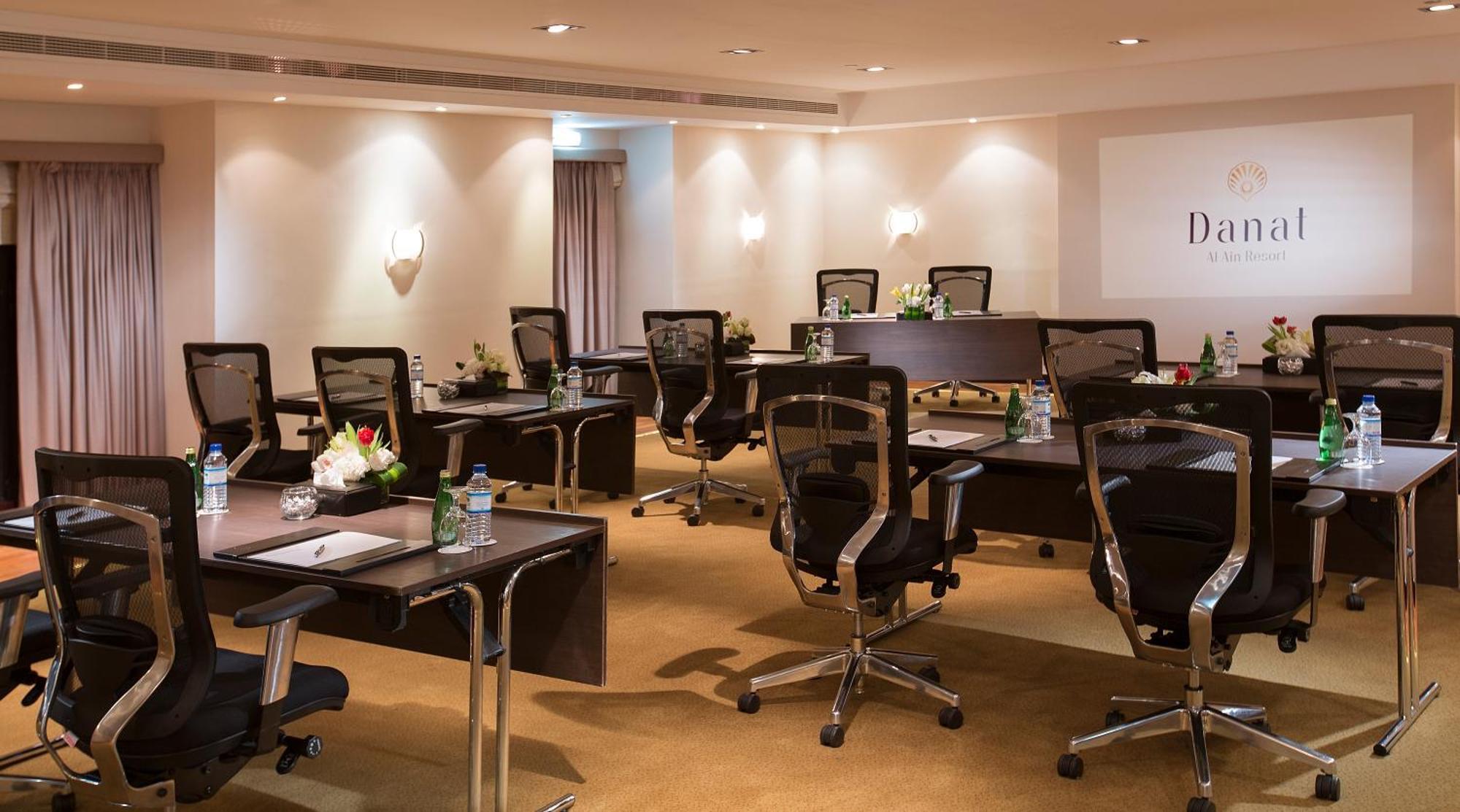 ดานัท อัล ไอน์ รีสอร์ท อัลอิน ภายนอก รูปภาพ Meeting room