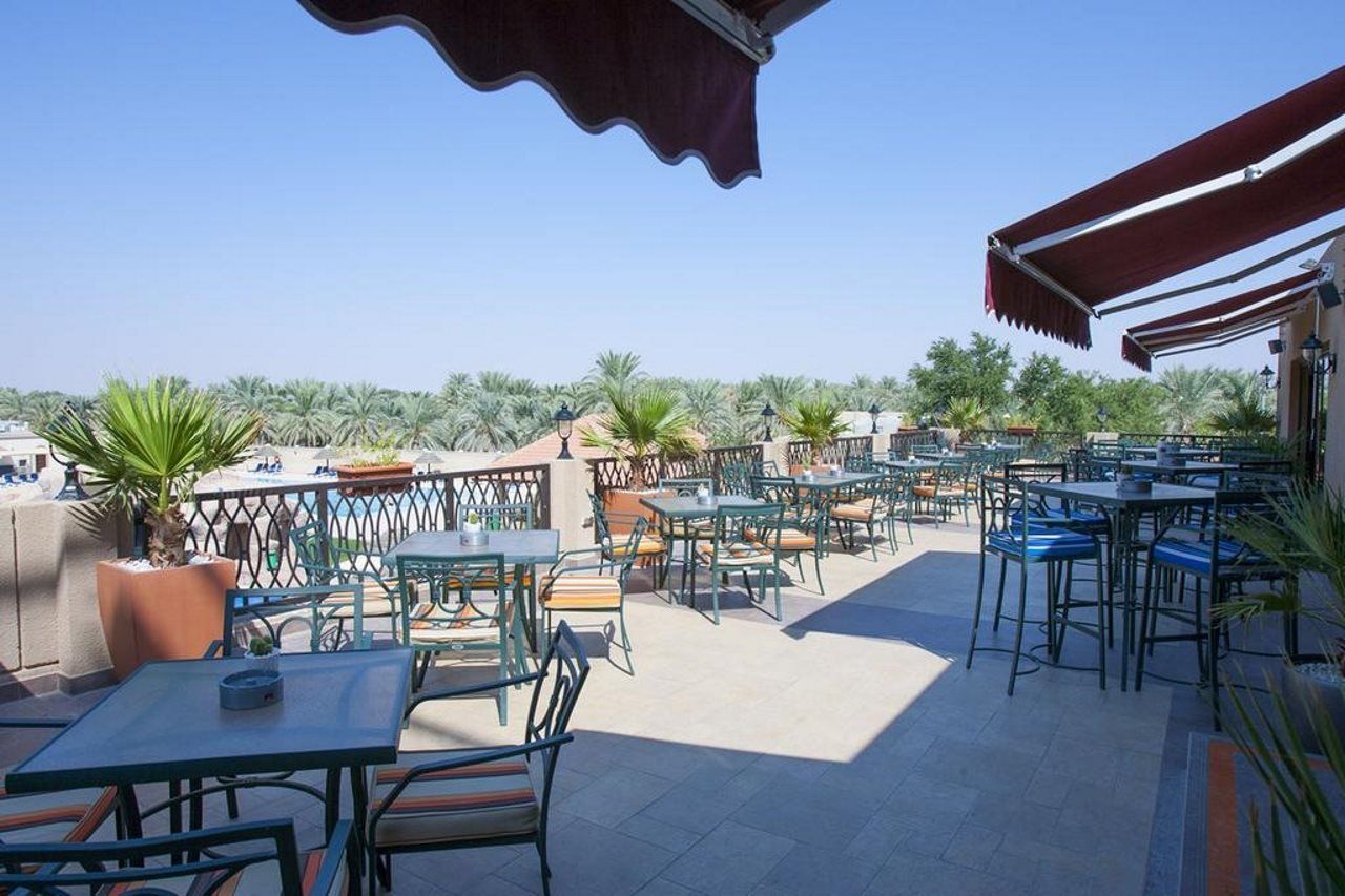 ดานัท อัล ไอน์ รีสอร์ท อัลอิน ภายนอก รูปภาพ Rooftop bar in Cairo